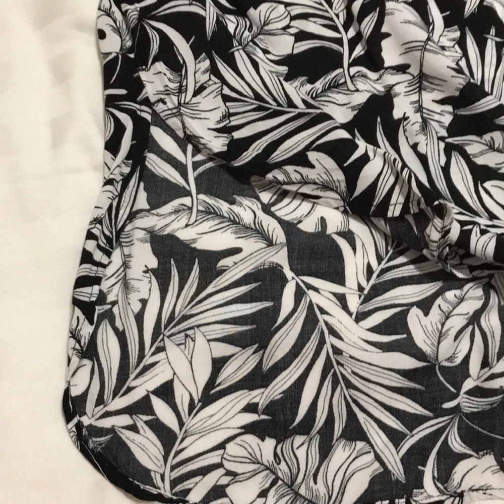 Floral Tee - Picture 3 of 3